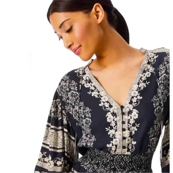 NWT Alice and Olivia Senna Smocked Romper 🌸👓💋 - Picture 3 of 6